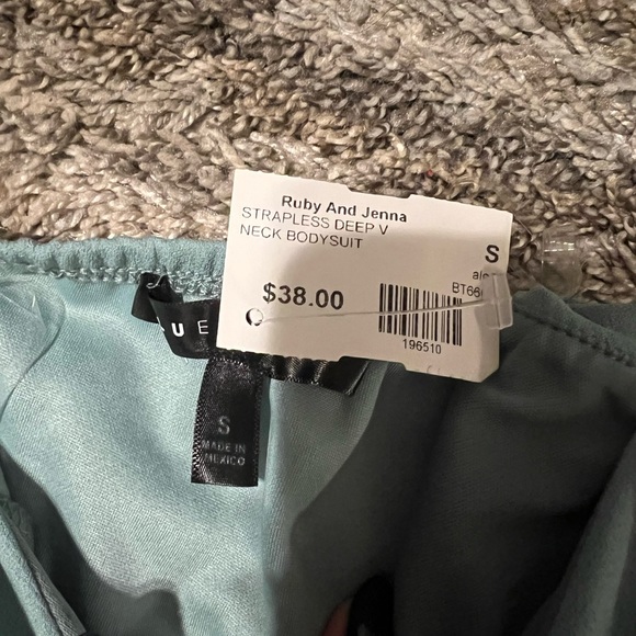 Ruby and Jenna Strapless bodysuit - Picture 2 of 3